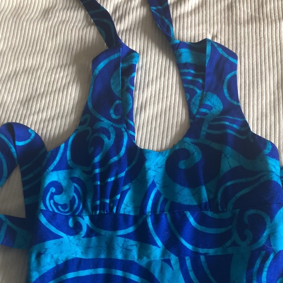 Hawaii blues sun dress labelled a small but really it’s more of a size 8-10 . - Picture 2 of 5